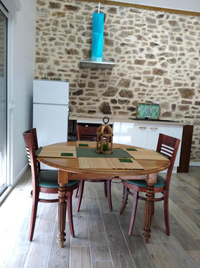 Les Petits Gites Ernée Buitenkant foto
